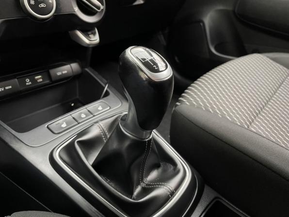 Kia Rio IV с пробегом 2018 года, цена 1 430 000 рублей, 53915 км, хэтчбек, Автокод Объявления