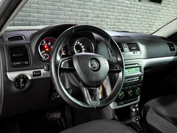 Skoda Yeti I Рестайлинг с пробегом 2014 года, цена 1 050 000 рублей, 167055 км, внедорожник, Автокод Объявления