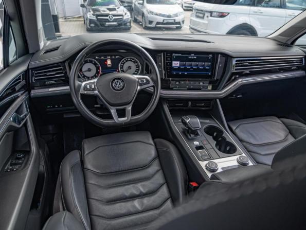 Volkswagen Touareg III с пробегом 2018 года, цена 4 110 000 рублей, 129288 км, внедорожник, Автокод Объявления