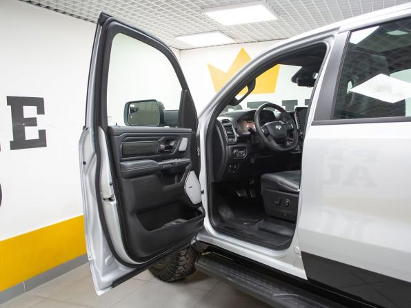 Ram 1500 V Рестайлинг с пробегом 2026 года, цена 10 499 000 рублей, 42 км, offers.body_type.unknown, Автокод Объявления