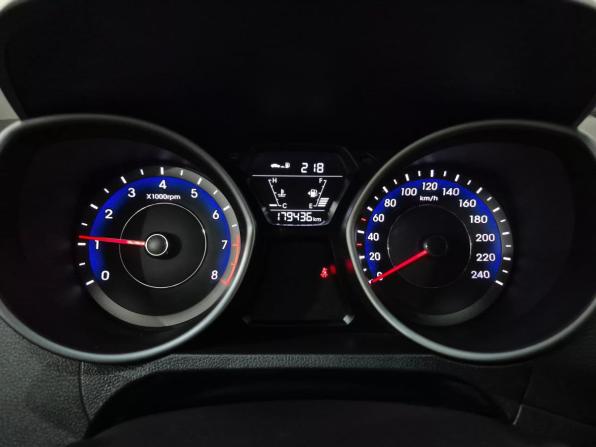 Hyundai Elantra V (MD) Рестайлинг с пробегом 2015 года, цена 1 050 000 рублей, 179423 км, седан, Автокод Объявления