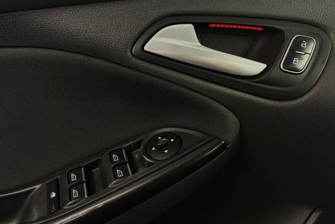Ford Focus III Рестайлинг с пробегом 2015 года, цена 1 150 000 рублей, 145596 км, седан, Автокод Объявления