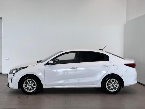 Kia Rio IV Рестайлинг с пробегом 2022 года, цена 1 799 000 рублей, 108175 км, седан, Автокод Объявления