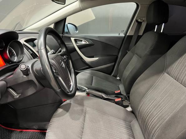 Opel Astra J с пробегом 2011 года, цена 529 000 рублей, 143118 км, хэтчбек, Автокод Объявления