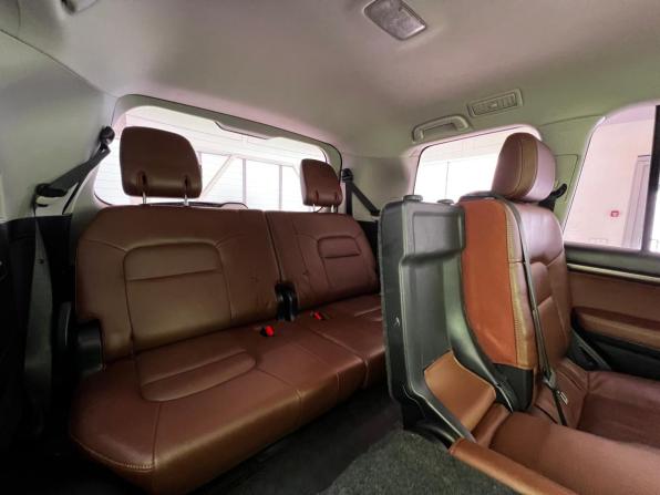 Toyota Land Cruiser 200 Series Рестайлинг 2 с пробегом 2015 года, цена 4 870 000 рублей, 252565 км, внедорожник, Автокод Объявления