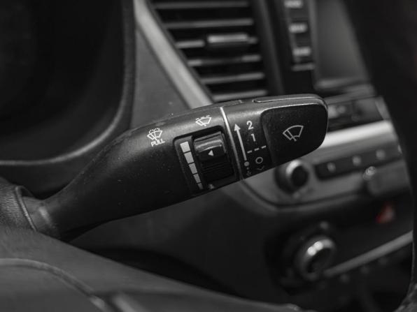 Hyundai Solaris II с пробегом 2018 года, цена 1 350 000 рублей, 161332 км, седан, Автокод Объявления
