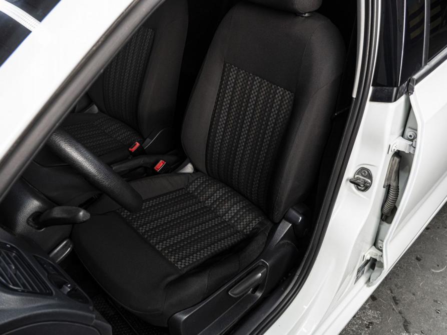 Volkswagen Polo V Рестайлинг Тюмень  - изображение 13