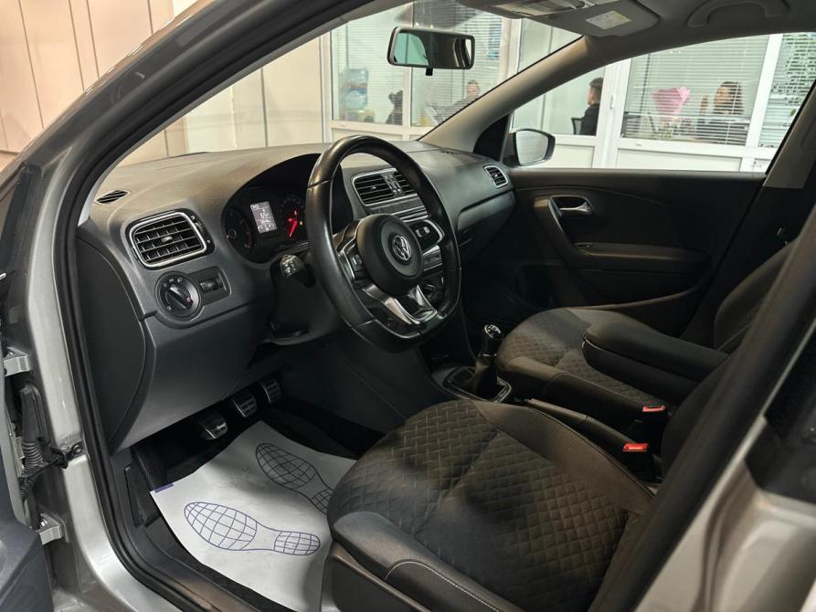 Volkswagen Polo V Рестайлинг Санкт-Петербург  - изображение 18