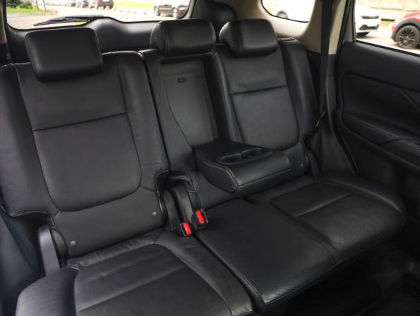 Mitsubishi Outlander III Рестайлинг 2 с пробегом 2015 года, цена 1 579 777 рублей, 193986 км, внедорожник, Автокод Объявления