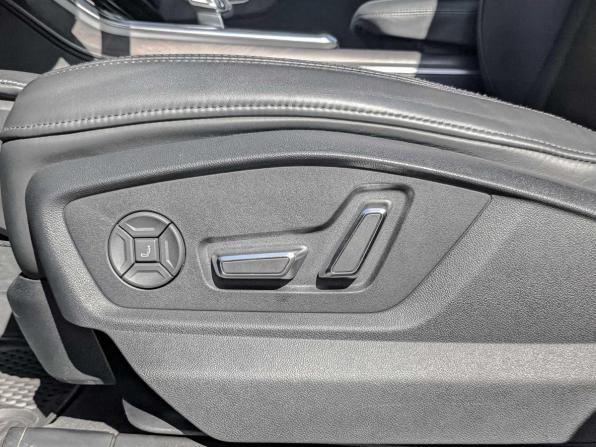 Audi Q8 I (4M) с пробегом 2018 года, цена 5 290 000 рублей, 105167 км, внедорожник, Автокод Объявления