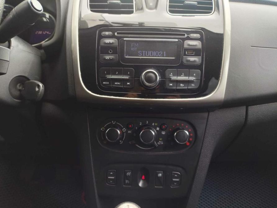 Renault Logan II Санкт-Петербург  - изображение 18