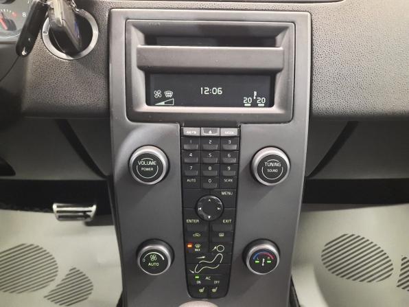 Volvo S40 II Рестайлинг с пробегом 2012 года, цена 598 000 рублей, 245000 км, седан, Автокод Объявления