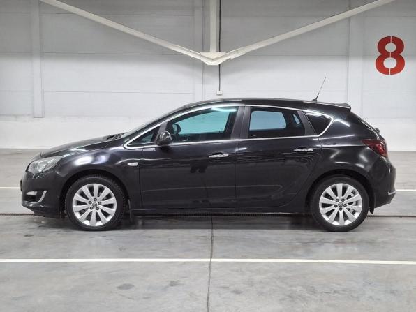 Opel Astra J Рестайлинг с пробегом 2013 года, цена 570 000 рублей, 260531 км, хэтчбек, Автокод Объявления