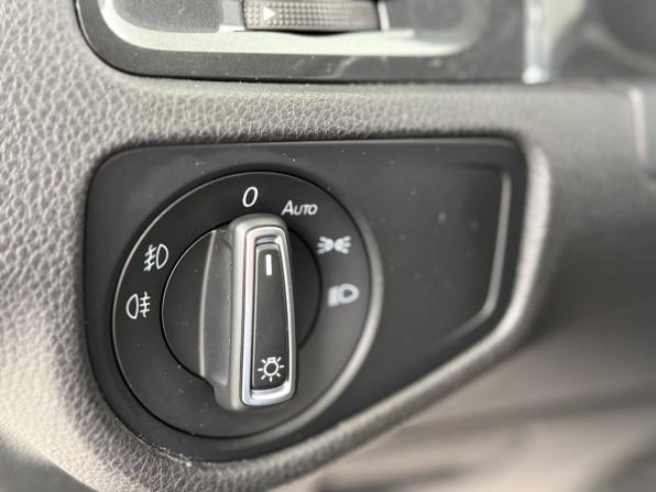 Volkswagen Golf VII Рестайлинг с пробегом 2019 года, цена 1 495 000 рублей, 137396 км, универсал, Автокод Объявления