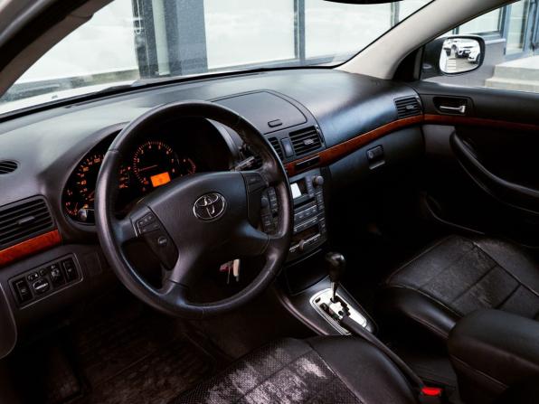 Toyota Avensis II Рестайлинг с пробегом 2006 года, цена 750 000 рублей, 220375 км, седан, Автокод Объявления