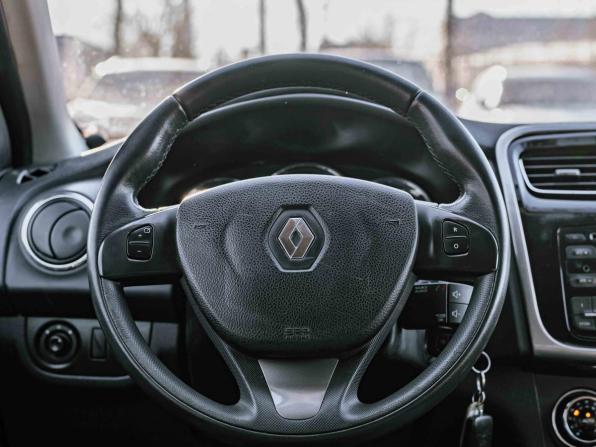 Renault Sandero II с пробегом 2016 года, цена 785 000 рублей, 82629 км, хэтчбек, Автокод Объявления