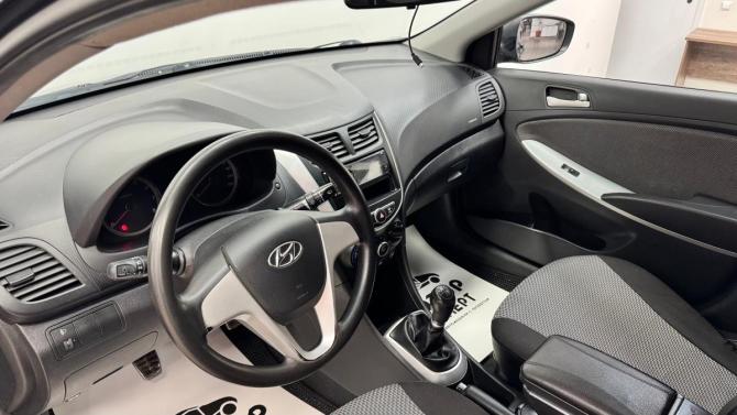 Hyundai Solaris I с пробегом 2012 года, цена 639 000 рублей, 140251 км, седан, Автокод Объявления