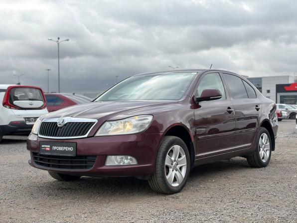 Skoda Octavia II (A5) Рестайлинг с пробегом 2013 года, цена 715 000 рублей, 217842 км, лифтбек, Автокод Объявления