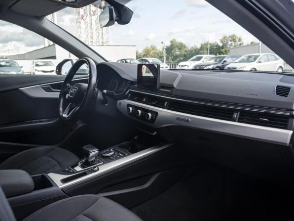 Audi A4 V (B9) с пробегом 2016 года, цена 2 729 000 рублей, 125608 км, седан, Автокод Объявления