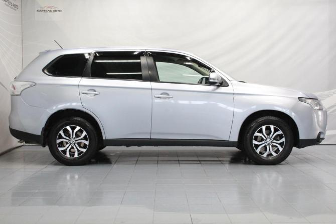 Mitsubishi Outlander III с пробегом 2013 года, цена 1 399 000 рублей, 215000 км, внедорожник, Автокод Объявления