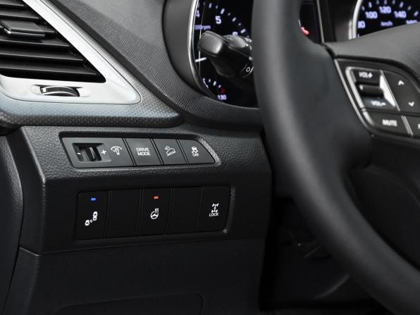 Hyundai Santa Fe III Рестайлинг с пробегом 2017 года, цена 2 549 000 рублей, 100000 км, внедорожник, Автокод Объявления