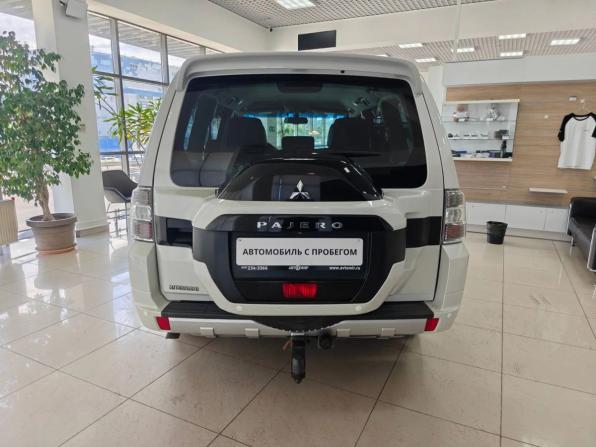 Mitsubishi Pajero IV Рестайлинг 2 с пробегом 2015 года, цена 2 450 000 рублей, 176126 км, внедорожник, Автокод Объявления