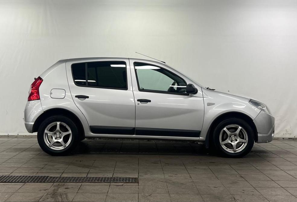 Renault Sandero I Санкт-Петербург  - изображение 5
