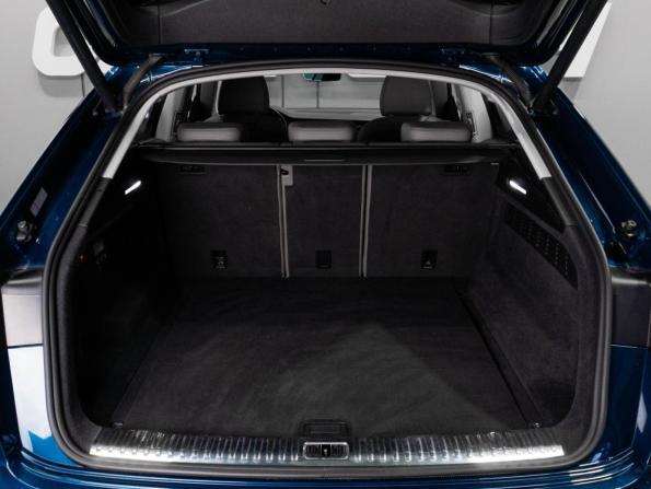 Audi Q8 I (4M) с пробегом 2019 года, цена 6 999 000 рублей, 105493 км, внедорожник, Автокод Объявления