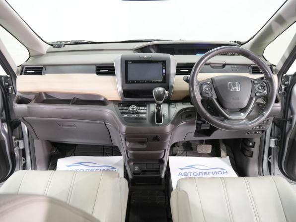 Honda Freed II с пробегом 2017 года, цена 1 580 000 рублей, 122500 км, компактвэн, Автокод Объявления
