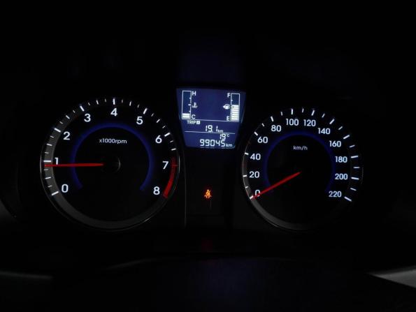 Hyundai Solaris I Рестайлинг с пробегом 2015 года, цена 999 000 рублей, 99044 км, седан, Автокод Объявления