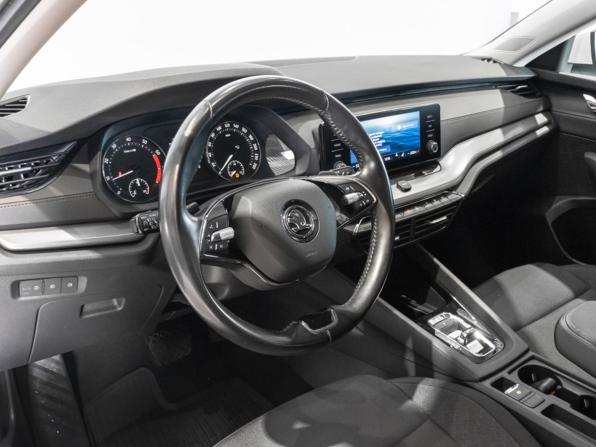 Skoda Octavia IV (A8) с пробегом 2020 года, цена 2 352 500 рублей, 96878 км, лифтбек, Автокод Объявления