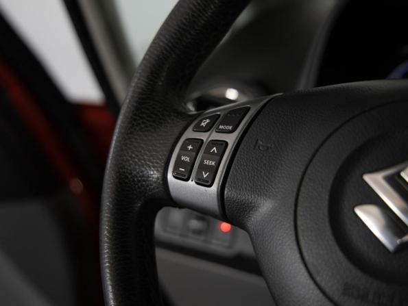 Suzuki SX4 I (Classic) Рестайлинг с пробегом 2011 года, цена 825 000 рублей, 134684 км, хэтчбек, Автокод Объявления