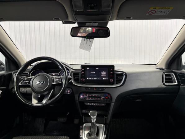 Kia Ceed III с пробегом 2021 года, цена 1 947 000 рублей, 61140 км, универсал, Автокод Объявления