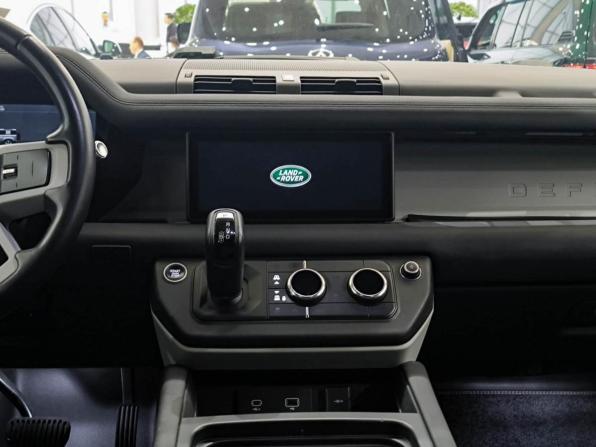 Land Rover Defender II с пробегом 2020 года, цена 4 950 000 рублей, 67728 км, внедорожник, Автокод Объявления