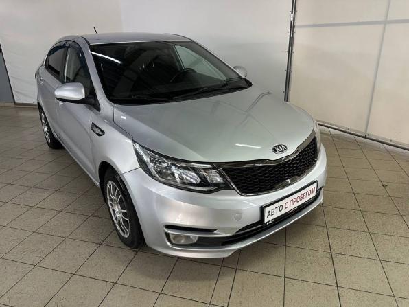 Kia Rio III Рестайлинг с пробегом 2017 года, цена 990 000 рублей, 156615 км, седан, Автокод Объявления