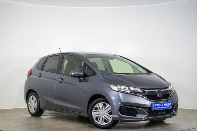 Honda Fit III Рестайлинг с пробегом 2019 года, цена 1 179 000 рублей, 131000 км, хэтчбек, Автокод Объявления