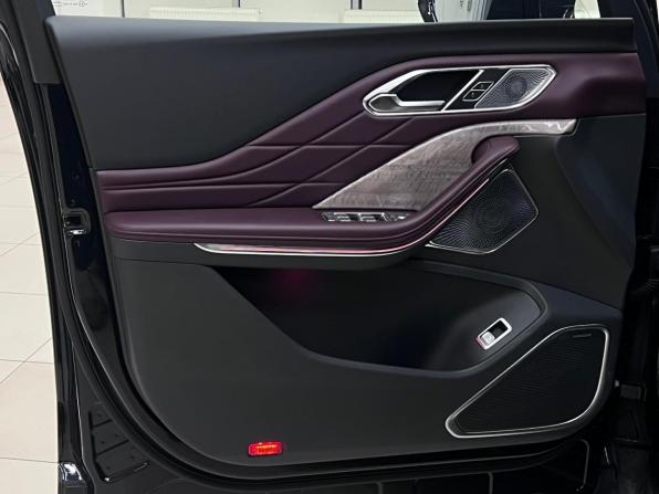 Hongqi HS7 II с пробегом 2025 года, цена 4 290 000 рублей, 8402 км, внедорожник, Автокод Объявления