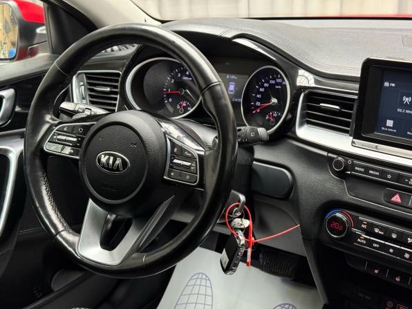 Kia Ceed III с пробегом 2019 года, цена 1 449 000 рублей, 216100 км, хэтчбек, Автокод Объявления