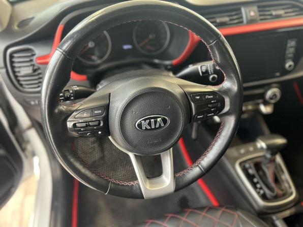 Kia Rio IV Рестайлинг с пробегом 2021 года, цена 1 655 000 рублей, 72014 км, седан, Автокод Объявления