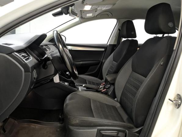 Skoda Octavia III (A7) Рестайлинг с пробегом 2019 года, цена 1 250 000 рублей, 171353 км, лифтбек, Автокод Объявления