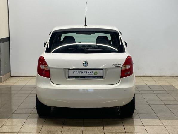 Skoda Fabia II Рестайлинг с пробегом 2011 года, цена 579 000 рублей, 216000 км, хэтчбек, Автокод Объявления