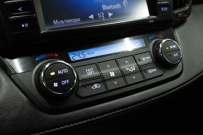 Toyota RAV4 IV (XA40) Рестайлинг с пробегом 2019 года, цена 2 279 000 рублей, 169518 км, внедорожник, Автокод Объявления