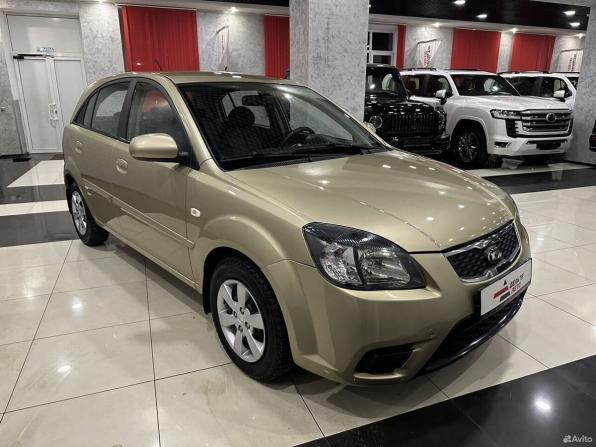 Kia Rio II Рестайлинг с пробегом 2010 года, цена 665 000 рублей, 127000 км, хэтчбек, Автокод Объявления