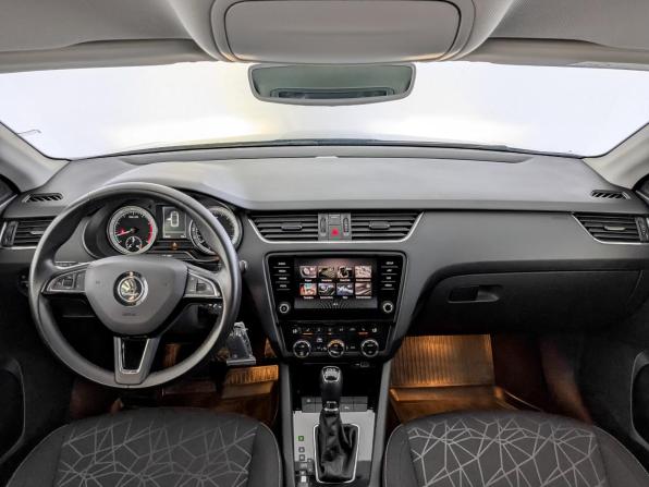 Skoda Octavia III (A7) Рестайлинг с пробегом 2019 года, цена 1 950 000 рублей, 99888 км, лифтбек, Автокод Объявления