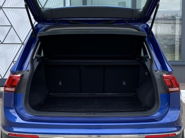 Volkswagen Tiguan II Рестайлинг с пробегом 2021 года, цена 3 279 000 рублей, 25358 км, внедорожник, Автокод Объявления