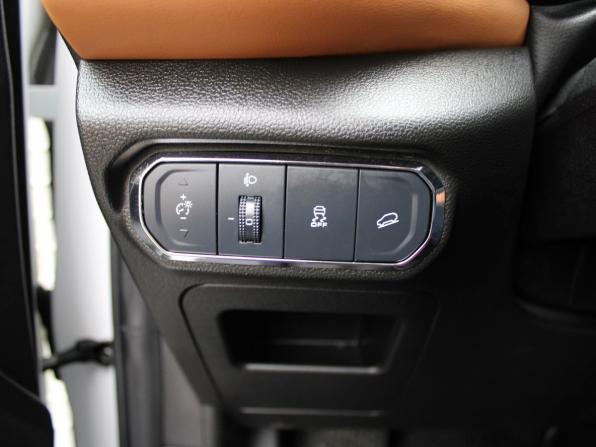 Haval Jolion I с пробегом 2021 года, цена 1 799 000 рублей, 67266 км, внедорожник, Автокод Объявления