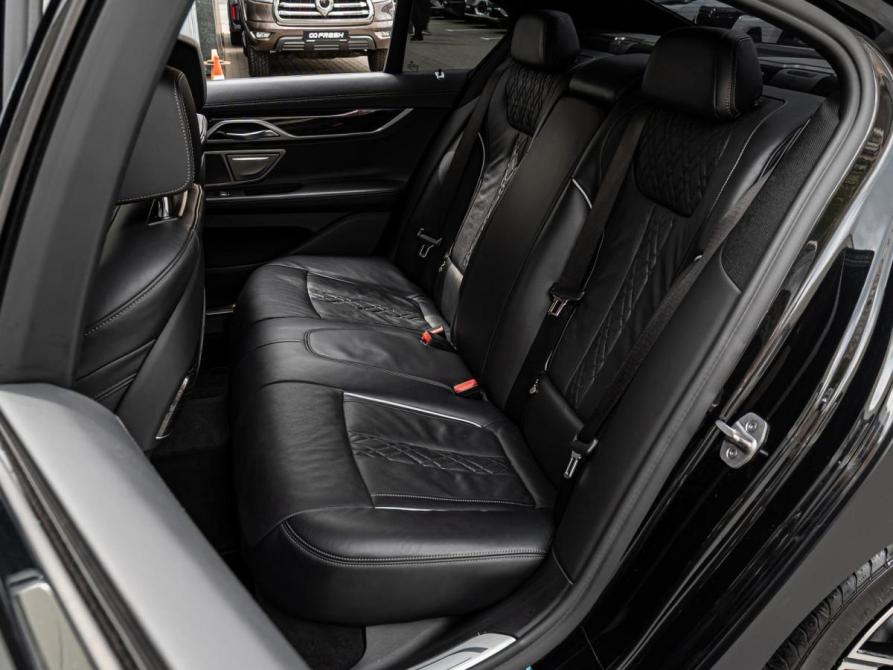 BMW 7 серии VI (G11/G12) Рестайлинг Краснодар  - изображение 12