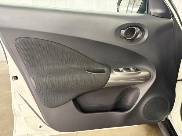 Nissan Juke I с пробегом 2014 года, цена 1 037 000 рублей, 99000 км, внедорожник, Автокод Объявления