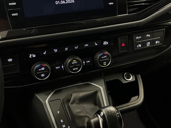 Volkswagen Multivan T6 Рестайлинг с пробегом 2022 года, цена 8 363 000 рублей, 58697 км, минивэн, Автокод Объявления