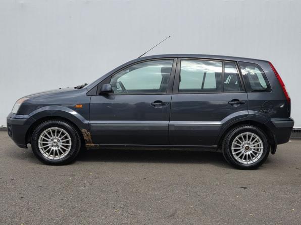 Ford Fusion I Рестайлинг с пробегом 2006 года, цена 260 000 рублей, 325041 км, хэтчбек, Автокод Объявления